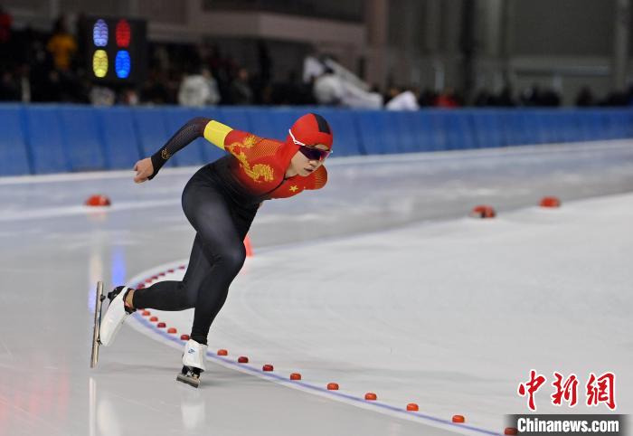 吉林省青少年速度滑冰锦标赛在省速滑馆开赛