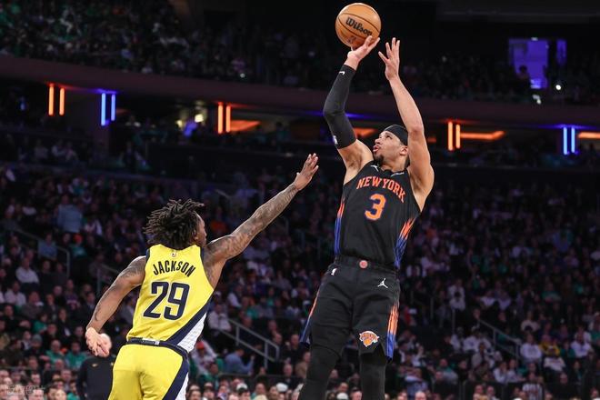 亚历山大40分创纪录力压群雄当选今日最佳球员