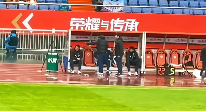 山东泰山客战云南玉昆惨败后教练组矛盾被误传
