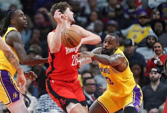 火箭季后赛首轮对阵湖人或掘金：谁更易晋级？