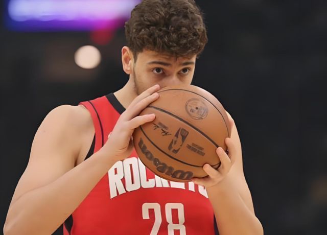 火箭季后赛首轮对阵湖人或掘金：谁更易晋级？